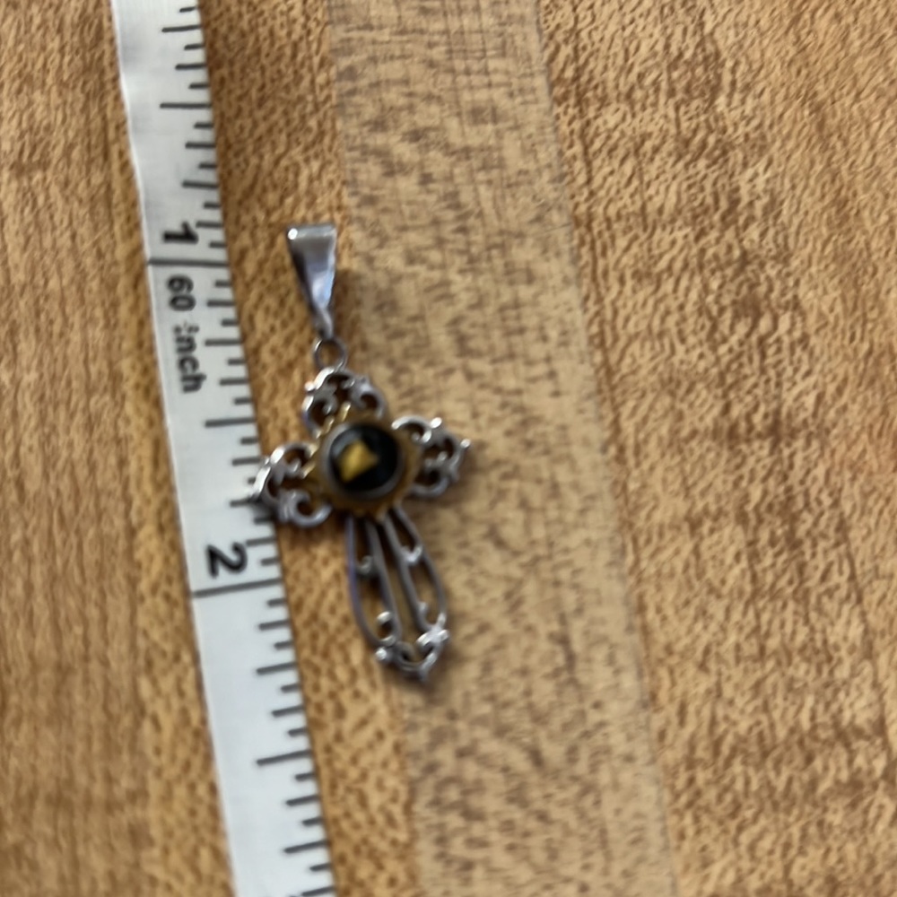 Cross Pendant - Picture 5 of 6